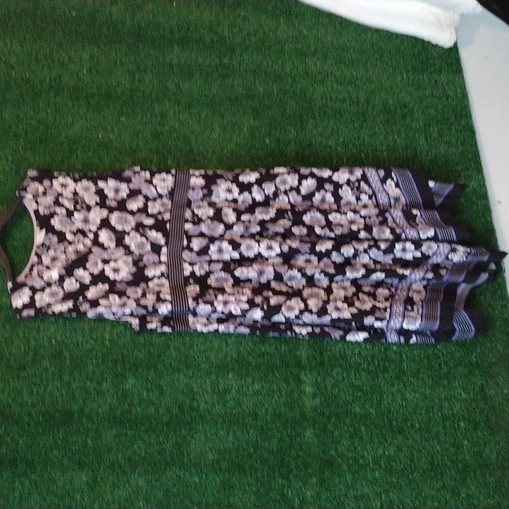 Soma Floral Midi Dress - Picture 2 of 5